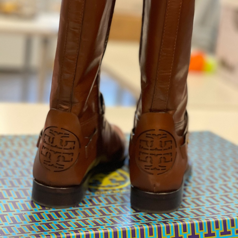 TORY BURCH DERBY RIDING BOOTS - Picture 2 of 5